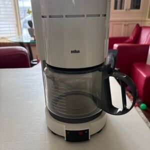 Braun 10-Cup Drip Coffee Maker in Very Good Condition!